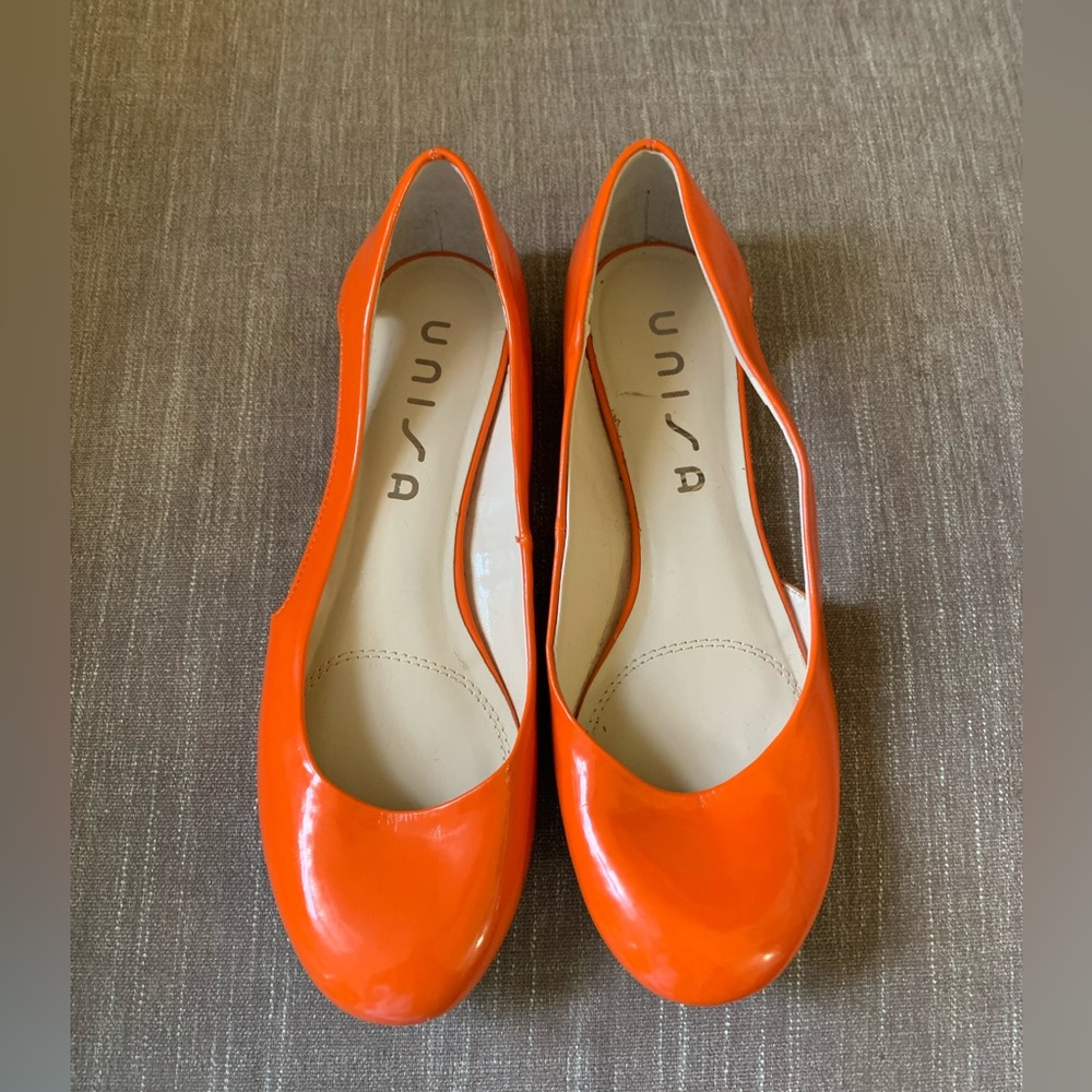 UNISA. Orange women’s flats. Size 7